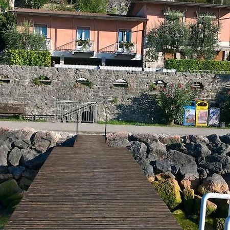 Villa Sul Lago Con Pontile Privato A Brenzone Sul Garda - Unique And Exclusive Eksteriør bilde