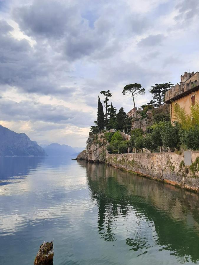 Villa Sul Lago Con Pontile Privato A Brenzone Sul Garda - Unique And Exclusive Eksteriør bilde