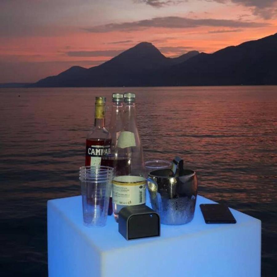 Villa Sul Lago Con Pontile Privato A Brenzone Sul Garda - Unique And Exclusive Eksteriør bilde