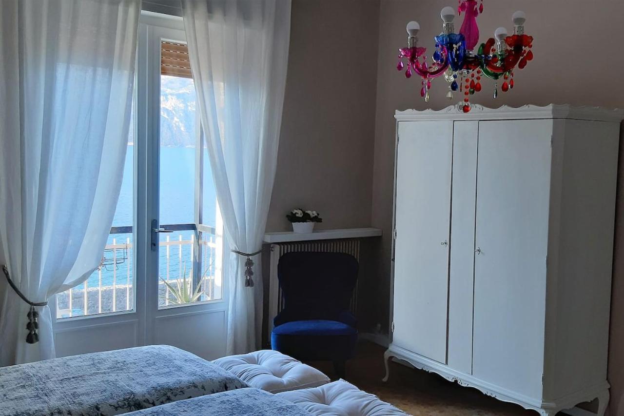 Villa Sul Lago Con Pontile Privato A Brenzone Sul Garda - Unique And Exclusive Eksteriør bilde
