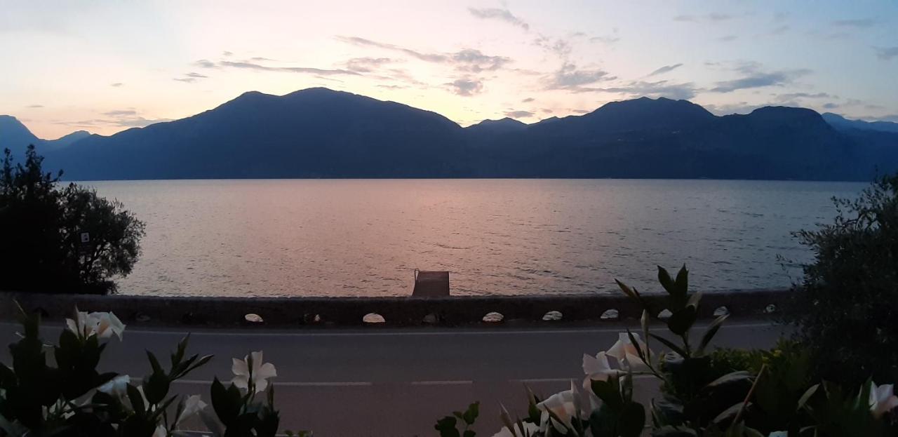Villa Sul Lago Con Pontile Privato A Brenzone Sul Garda - Unique And Exclusive Eksteriør bilde